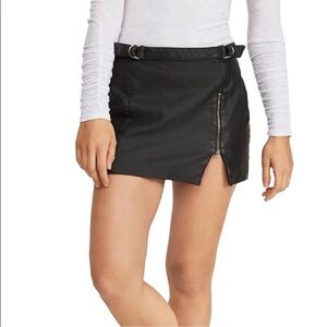 FREE PEOPLE BLACK LEATHER MINI SKIRT 6